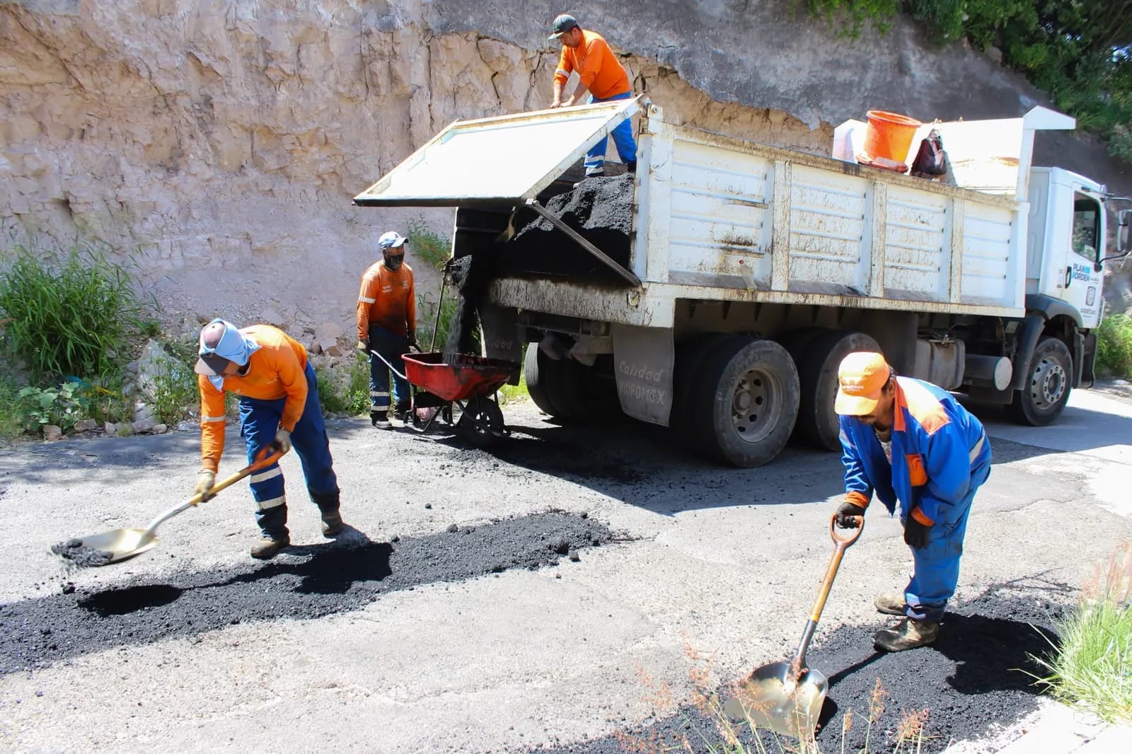 Cuadrillas de bacheo del Municipio de Querétaro — imagen 5